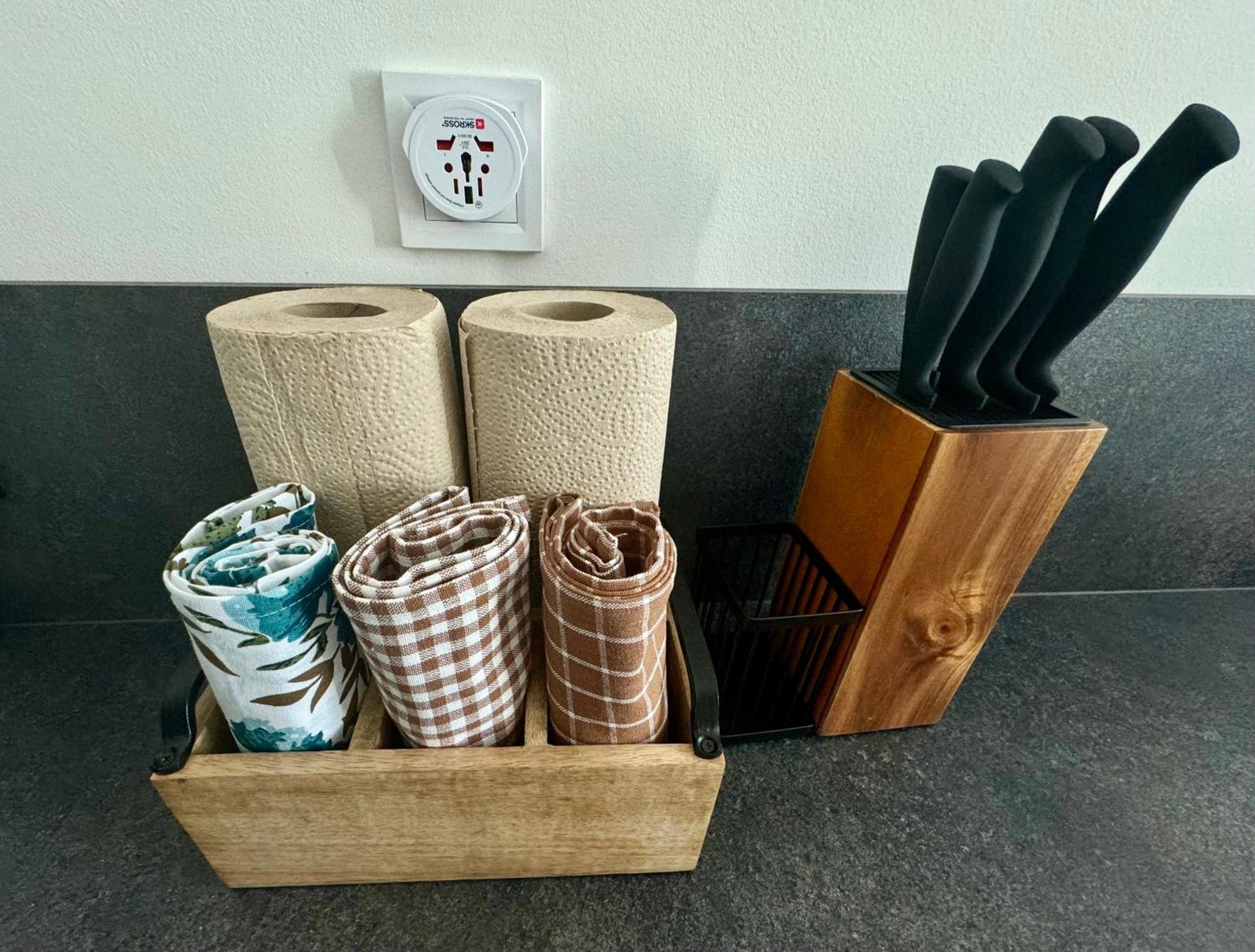 Esmoa - Ovenecka, 7 - Plne Vybaven Apartment Prague