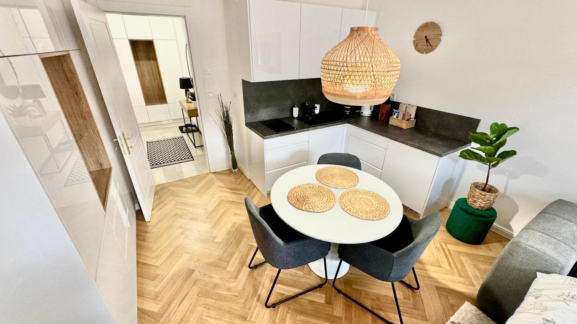 Esmoa - Ovenecka, 7 - Plne Vybaven Apartment Prague